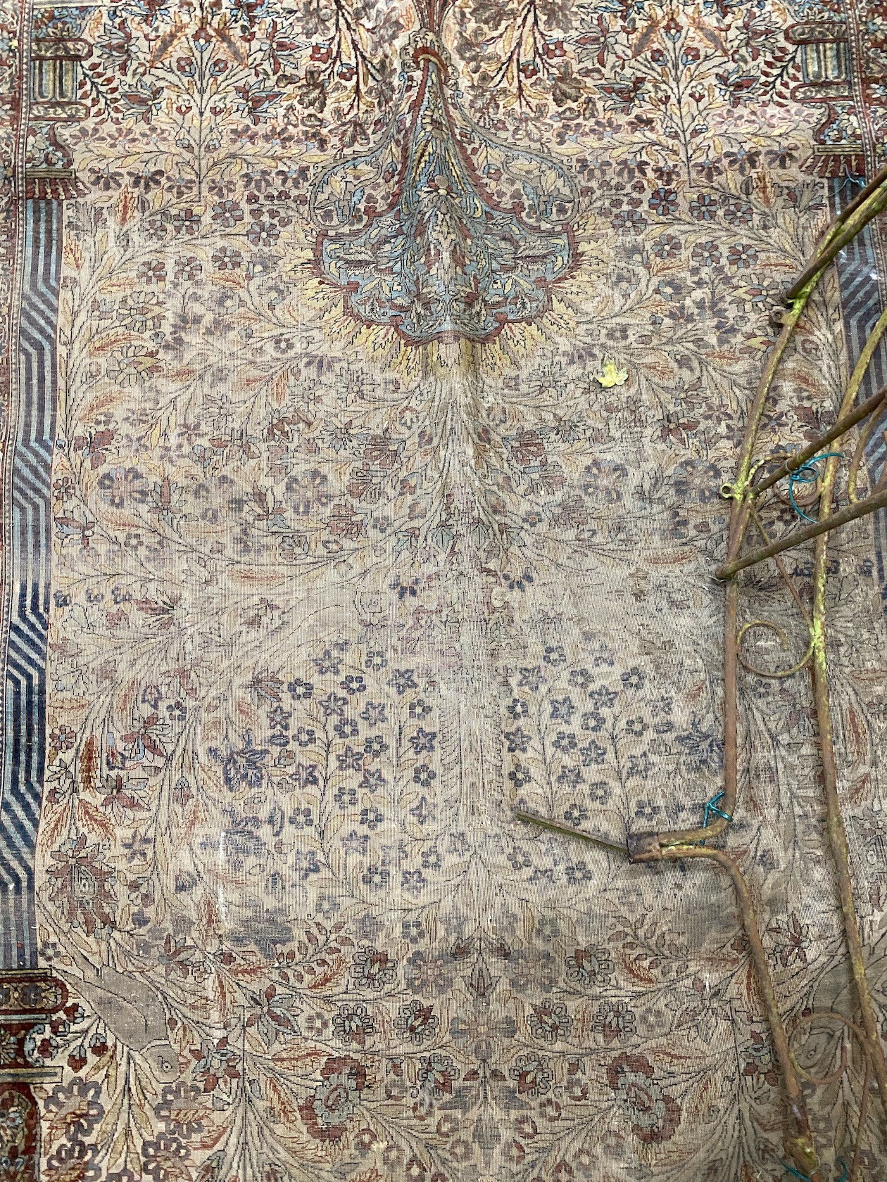 A Kashan silk medallion rug, worn in places, 194 x 134cm
